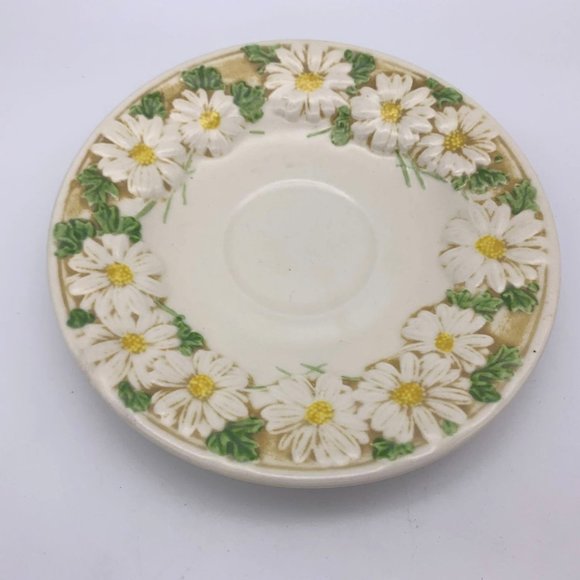 Vintage Metlox Poppytrail Sculptured Daisy - Coffee Cup and Saucer - Picture 2 of 8